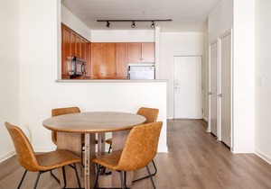 Luxe San Jose 1BR w/Gym, Pool, W/D, walk to WF + Caltrain, by Blueground