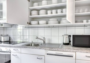 Luxe Wipkingen 3.5 Room w/ Storage & W/D, 2 mins to Market, by Blueground