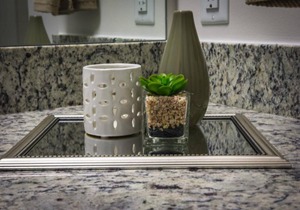 LUXURIOUS 1BR APT IN UPTOWN HIGH-RISE W/CITY VIEWS