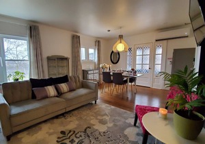 Luxurious apartment by the falls