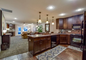 Luxurious Getaway Condo on Lake Delton w/Stunning Views + Private Sandy Beach