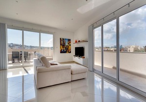 Luxury 2 Bedroom Penthouse in St Julians