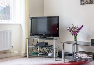 Luxury 2BR apartment 500m from beach and close proximity to New Forest