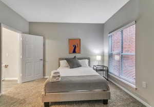 Luxury 2BR Suite in the Heart of North Atlanta