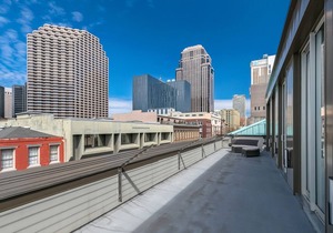 Luxury 3 BR Penthouse with balcony in Downtown NOLA