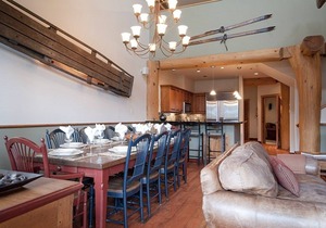 Luxury 4 Bedroom TRUE Ski in/ski out Townhome in Exclusive Taluswood