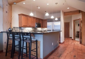 Luxury 4 Bedroom TRUE Ski in/ski out Townhome in Exclusive Taluswood