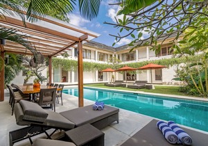 Luxury 5 Bedrooms Villa with Private Pool