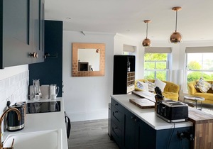 Luxury apartment with balcony, views across Purbeck hills and sea