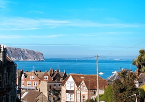 Luxury apartment with balcony, views across Purbeck hills and sea