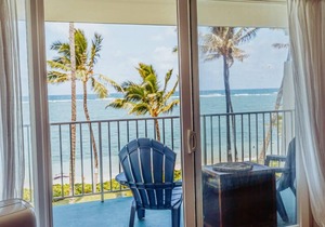 Luxury Beachfront Condo w/AC