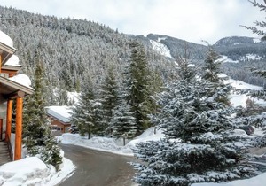 Luxury Home w/Ski Access, Hot Tub, Views, Garage