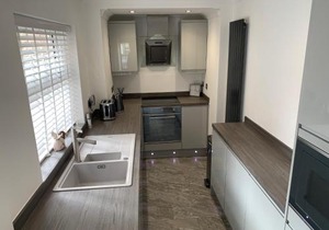 Luxury House, central Stamford with parking