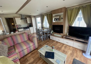 Luxury lakeside caravan situated on award winning park Tattershall Lakes,private Fishing Peg,Hot tub