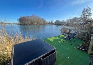 Luxury lakeside caravan situated on award winning park Tattershall Lakes,private Fishing Peg,Hot tub
