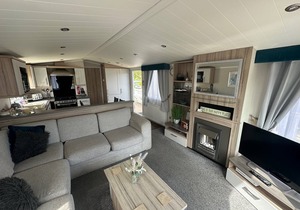 Luxury lakeside Caravan at Tattershall Lakes award winning site with a hot tub, private Fishing Peg