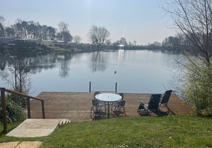 Luxury lakeside Caravan at Tattershall Lakes award winning site with a hot tub, private Fishing Peg