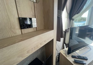 Luxury lakeside Caravan on the award winning Tattershall Lakes with Hot Tub, private Fishing Peg