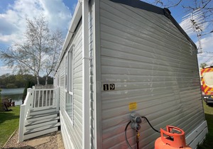 Luxury lakeside Caravan on the award winning Tattershall Lakes with Hot Tub, private Fishing Peg