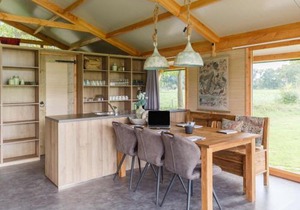 Luxury Lodge in Reesprong with Garden Fire Pit
