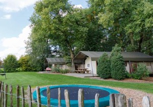 Luxury Lodge in Reesprong with Garden Fire Pit