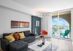 Luxury Near The Beach! Beach Pass Included!