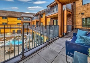 Luxury Two Bedroom Residence steps from Heavenly Village Book 7 Nights for 10% Off by RedAwning
