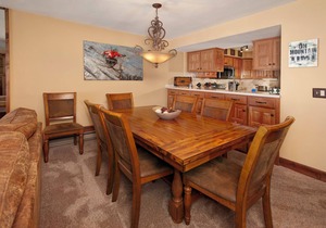 Luxury Waterfront Condo on Lake Dillon, Views, Pool, Hot tub, Walk to Lake