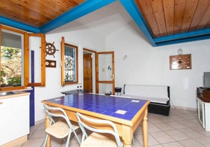 M025 - Marcelli, three-room apartment with terrace 200 meters from the sea