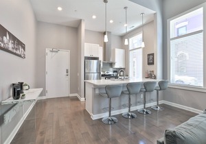 *m0dernLUX ~New~ OTR condo *Park ONsite*