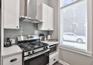 *m0dernLUX ~New~ OTR condo *Park ONsite*