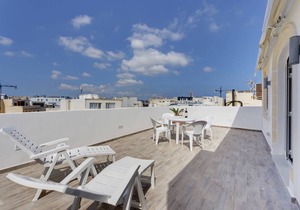 MAGICAL ROOFTOP PENTHOUSE, BEST LOCATION IN SLIEMA!