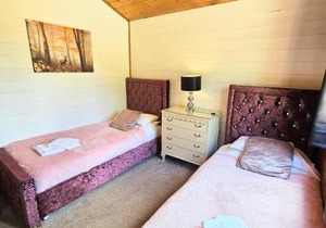 Magpie 3 HuntersMoon-Longleat-Warminster-Bath