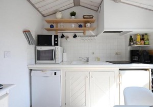 Maison ancienne au cœur du village des Portes-en-Ré avec terrasse et 2 chambres - FR-1-434-94