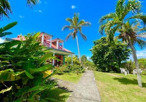 Maison cosy à Sainte-Rose avec piscine