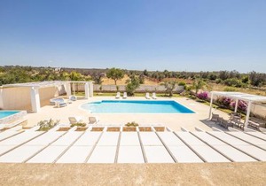 Malaspina luxury pool