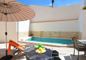 Mallorca Town House with pool beaches 20 mints