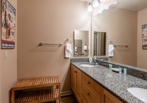 Mammoth Green #105 - Nearly Ski-in Ski-Out Updated 2 Bedroom 2 Bath, Sleeps 6