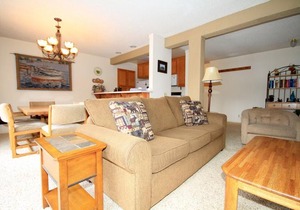 Mammoth Ski & Racquet Club 1