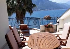 Maniva penthouse by the sea