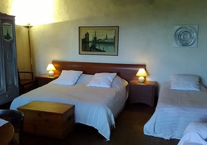 Manoir Le Cristal Futuroscope: family room upstairs
