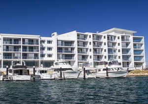 Mantra Geraldton