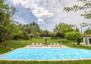 Mas des Ecureuils (8p) with pool in Provence