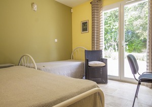 Mas des Ecureuils (8p) with pool in Provence