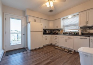 Meticulous Scarborough Beach Home!