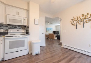Meticulous Scarborough Beach Home!