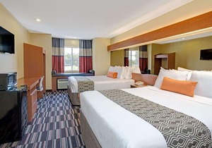 Microtel Inn & Suites by Wyndham Bushnell