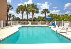 Microtel Inn & Suites by Wyndham Bushnell