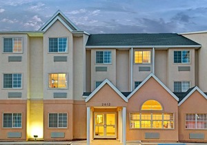 Microtel Inn & Suites by Wyndham Bushnell