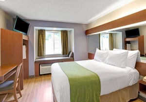 Microtel Inn & Suites by Wyndham Cherokee